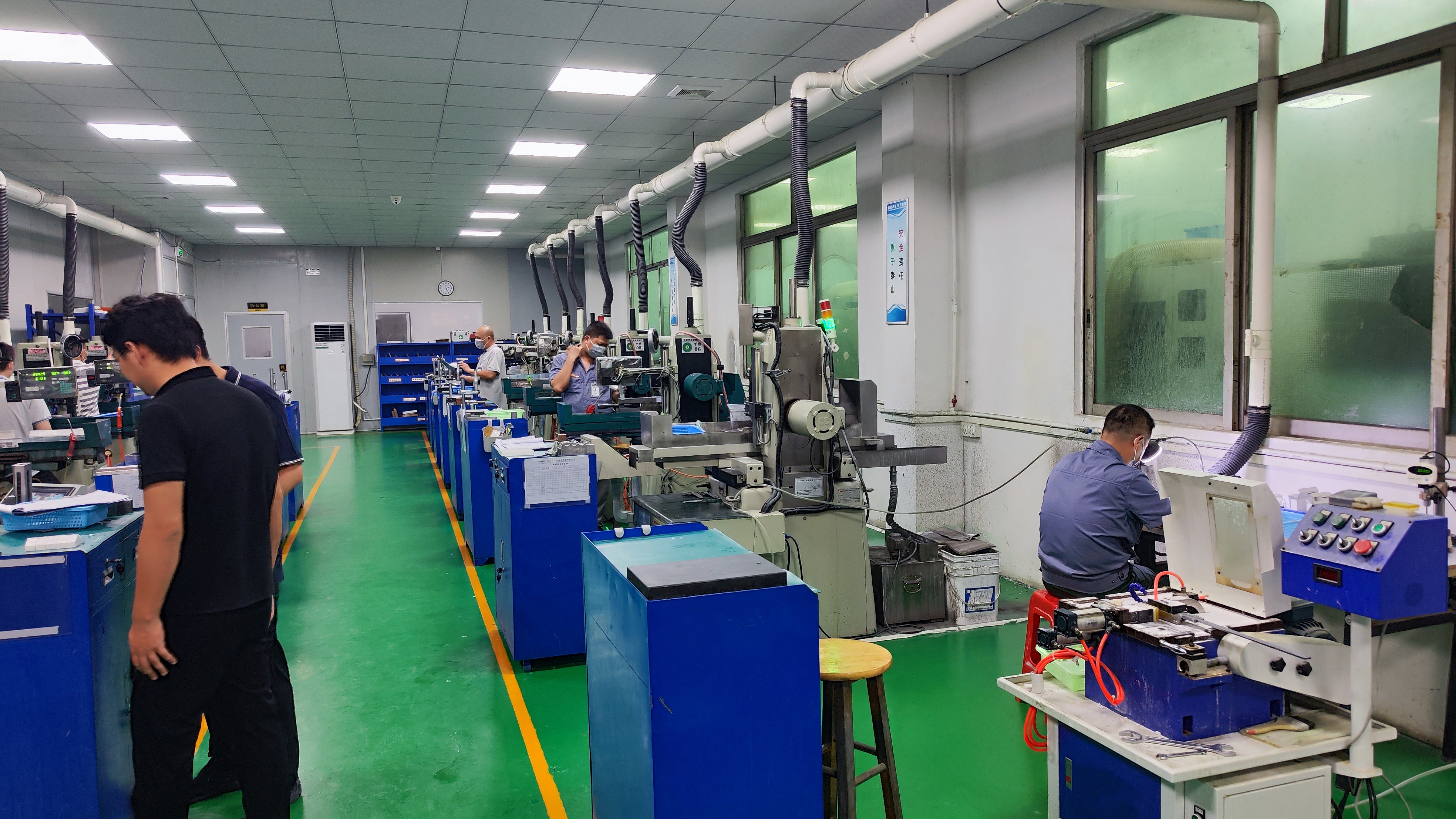 Surface Treatment Workshop of China Tight Tolerance CNC Machining Factory